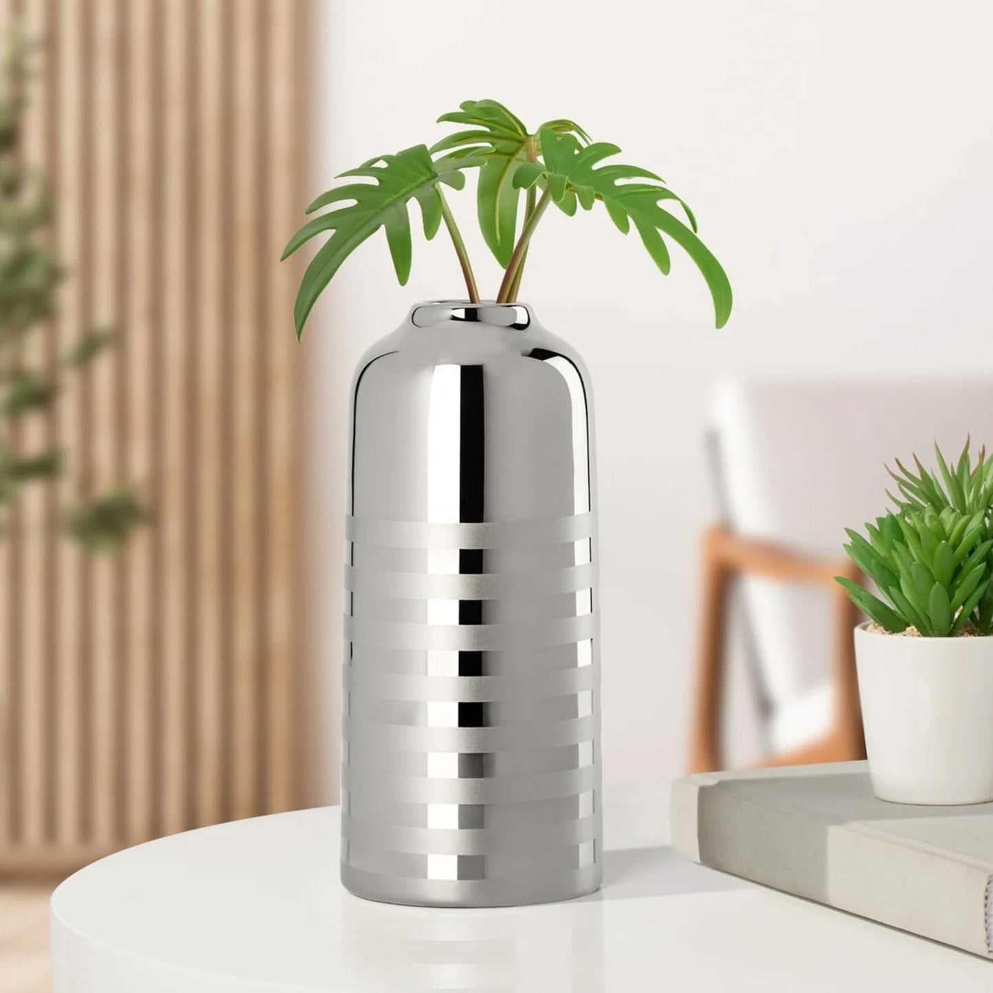 CASIAN SHORT VASE