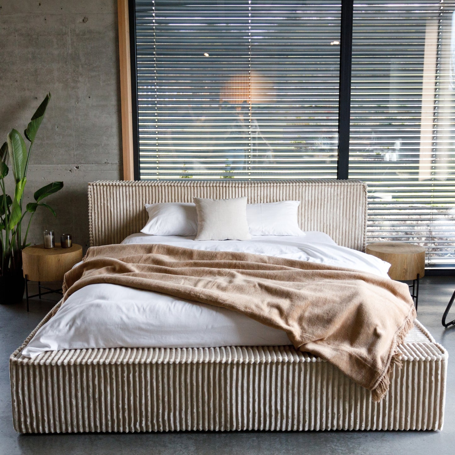 STORAGE BED SCALA