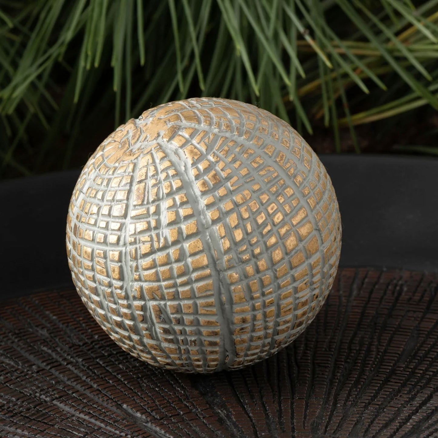 RADIANT BARK DECOR BALL