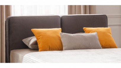 Hauss Decorative Pillow 50cm x 50cm - Soft cushion with a flanged edges